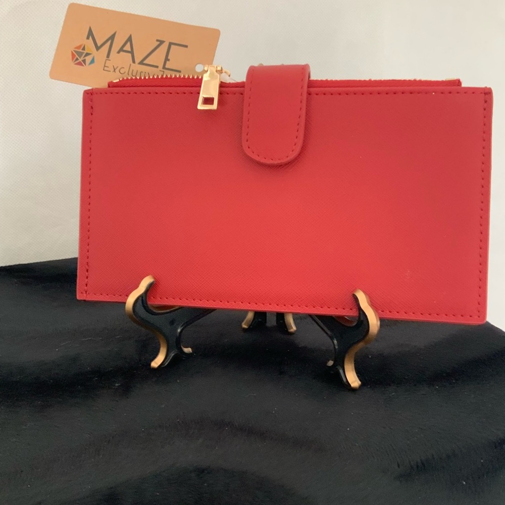 Maze Red Wallet with Gold Zipper
